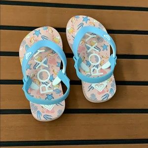 Roxy sandals